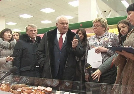 Виктор Зимин проверил цены в одном из абаканских супермаркетов